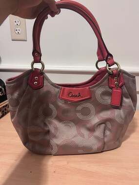 Coach F23311 Op Art Sateen Shoulder Bag